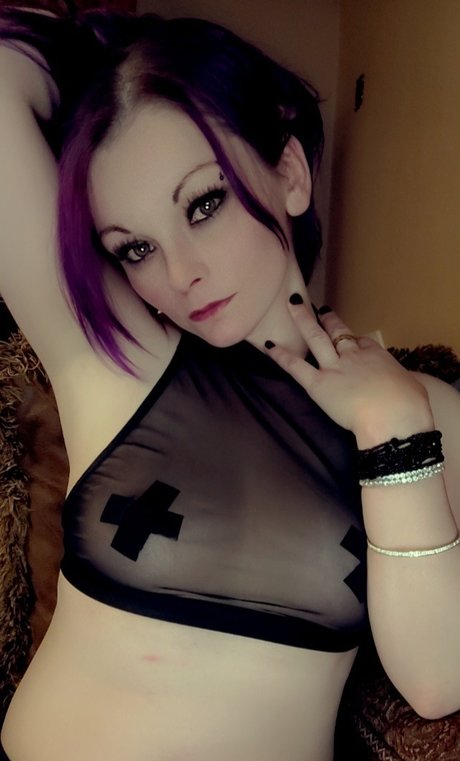skinny petite onlyfans nudes images