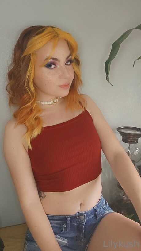Lilykushfree model nice pic