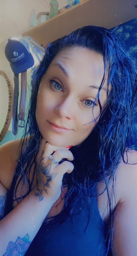 Lizzy Winn star sex pic