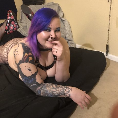 Maddy Madness art model photos