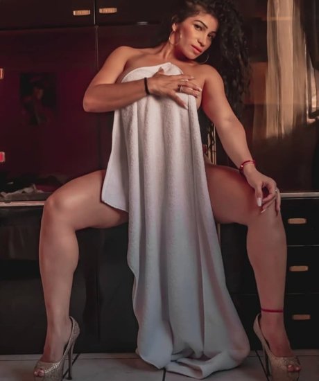 MAILIN LA POTRA model beautiful pictures
