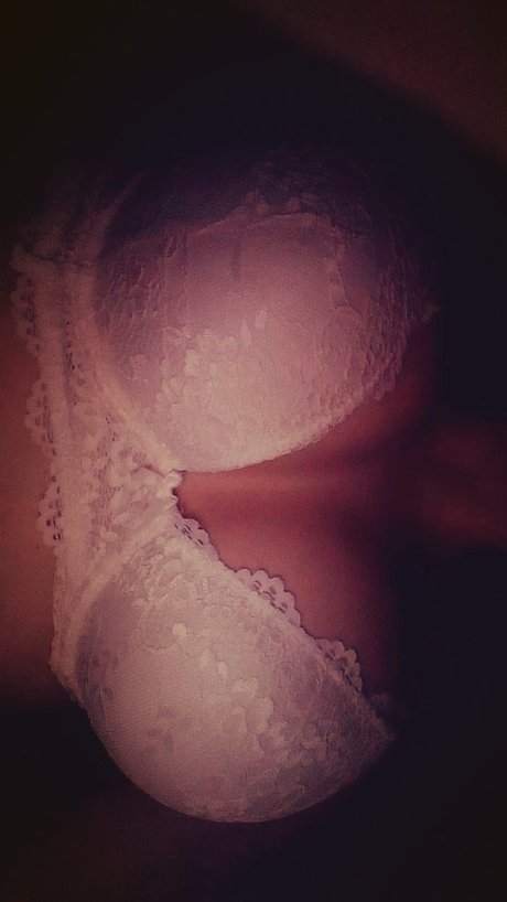 Melli star nudes photos