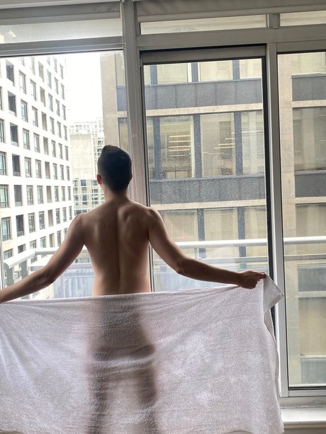 TO model hot images