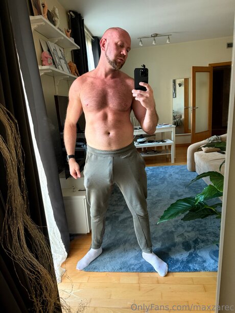 Max Zarec XXL beautiful model photo
