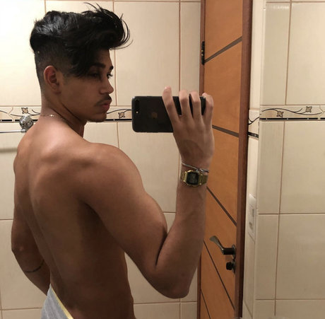Matheus Gallis star naked gallery