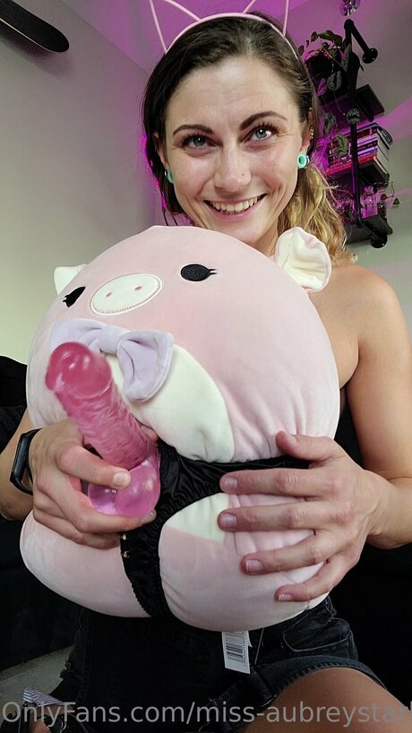 Aubrey Stark sex model img