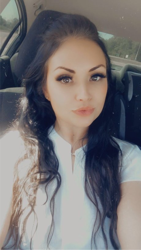 Miz TeeCee porn model image