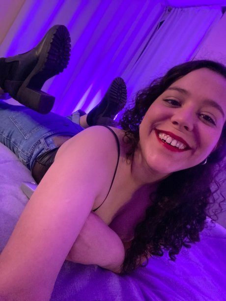 Miss Blume FREE pornstar sexy photo