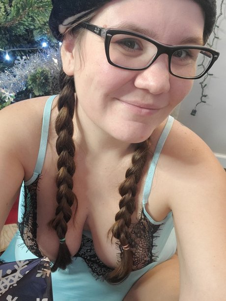 nerdfighter star naked images