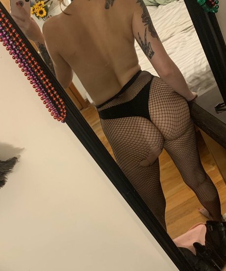 Momjeans x top pornstar image