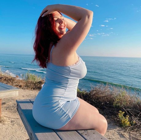 Gabgrillz adult model img