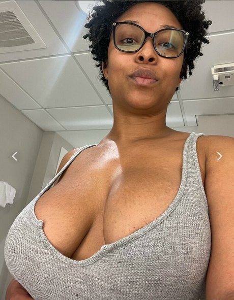 gloryhole wife onlyfans porno photo