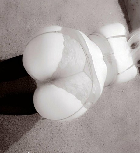 asshole onlyfans erotic pic