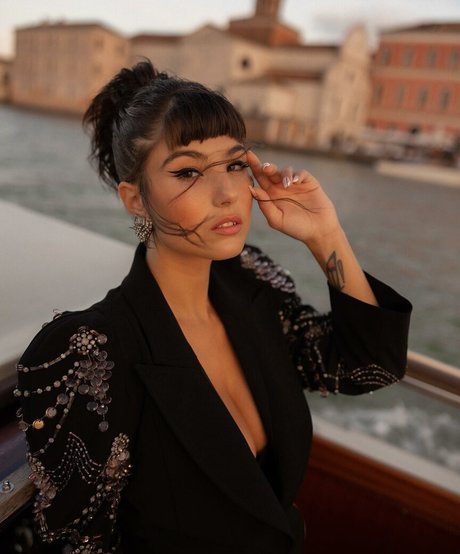 Giorgia Soleri model pretty gallery