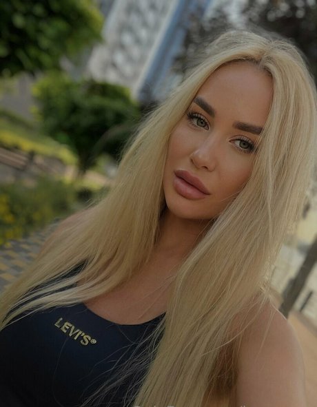 love vera model hot pic