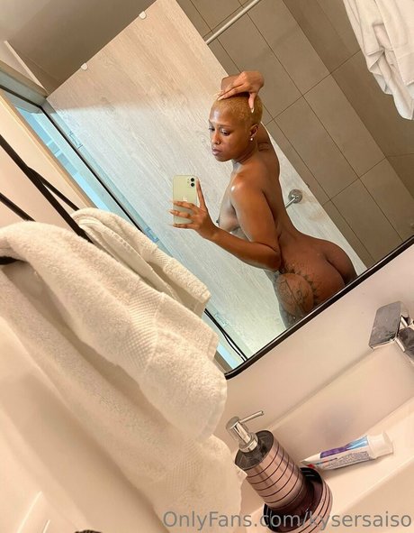 kysersaiso sexy star photo