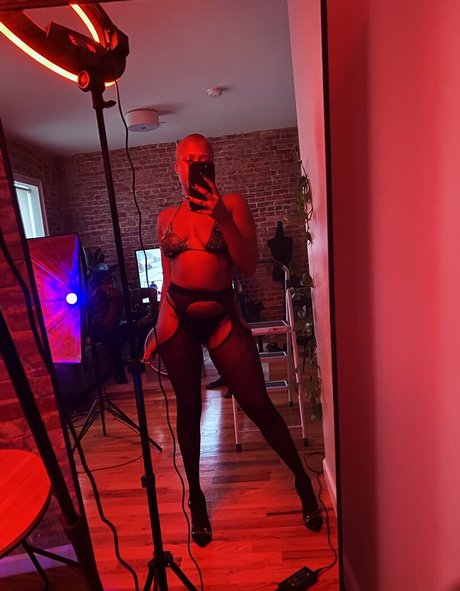 gay lingerie onlyfans top img