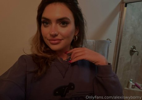 lexxyjordan hot actress pics