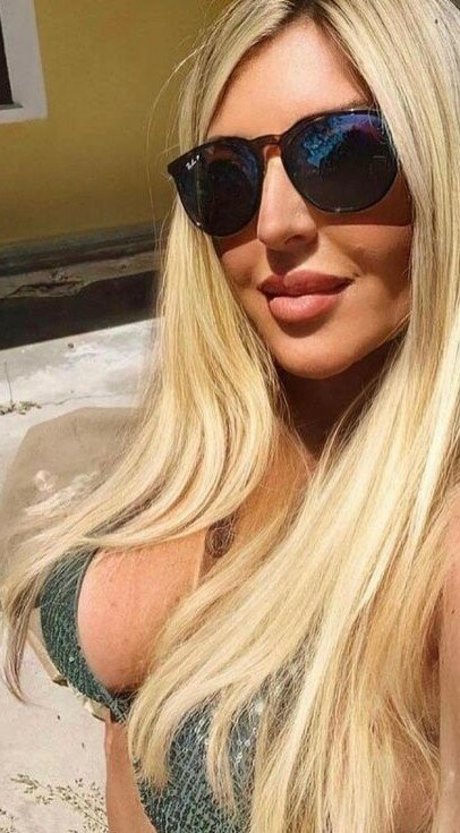 babe nude onlyfans adult picture