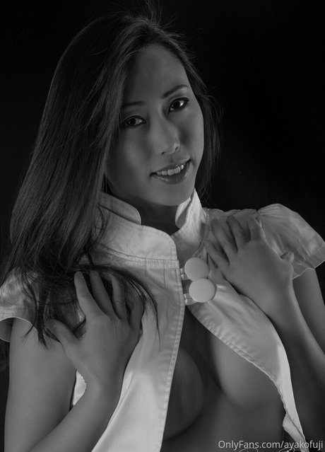 ayakofuji model pornographic images