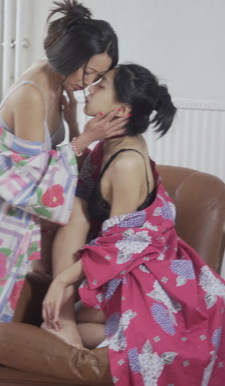ayakofuji naked pornstar photo