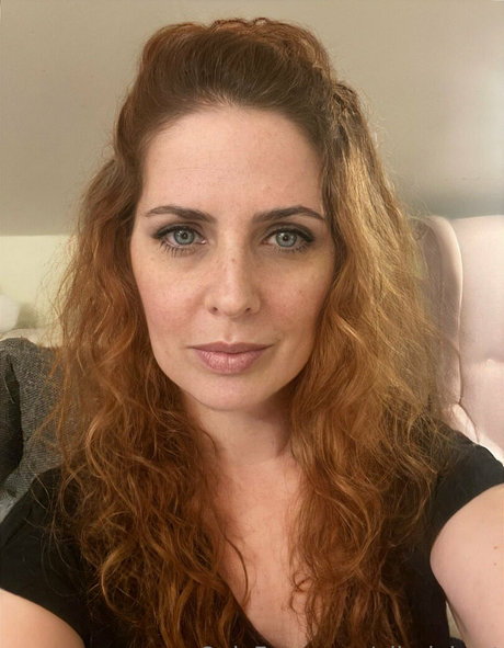ellariabast beautiful actress image