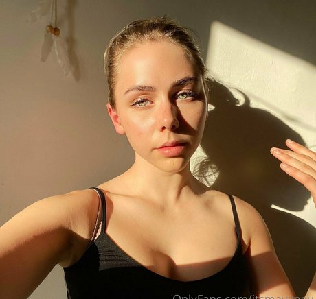 mayaruefree nude model image