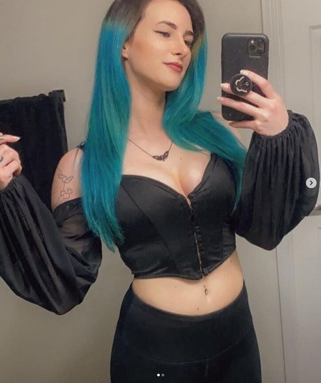 kristenraettv pornographic model galleries