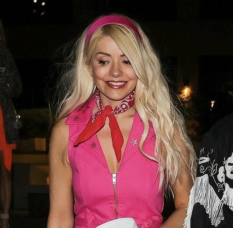 Holly Willoughby xxx star photo