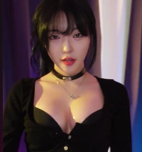 yoon froggy xxx pornstar image