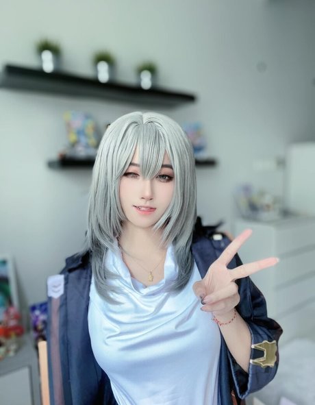 Arisa Cosplay model top pictures