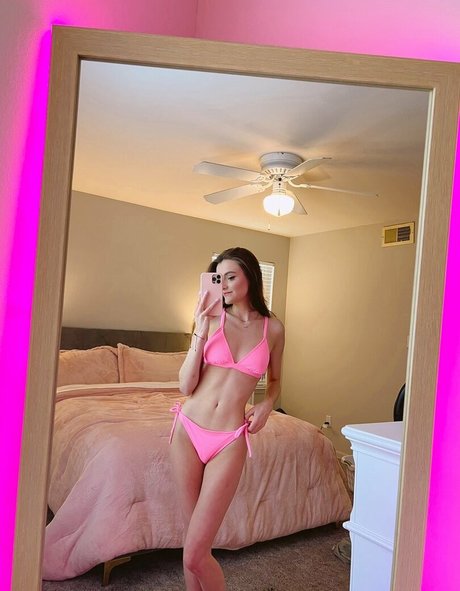 Maggie Roscher model art pictures