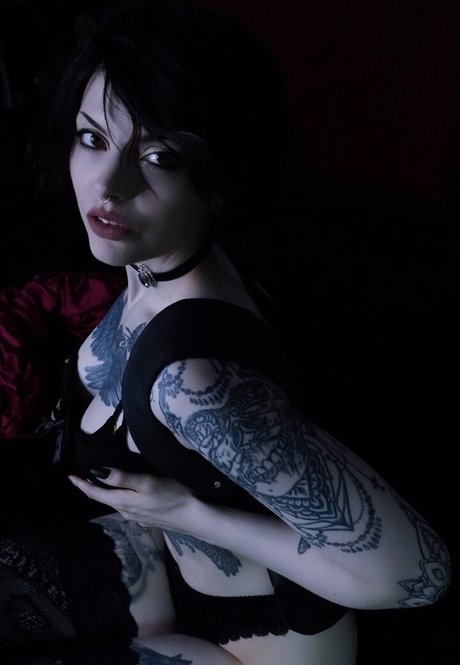 Faerie Blossom hot pornstar img