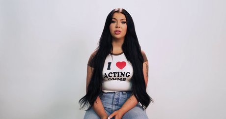 ih8holly star art archive