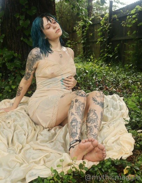 mythicmaggie model sexy image