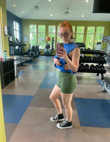 sunnybabe22 top profile image