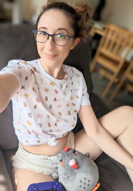 Ellie Hayden top actress images