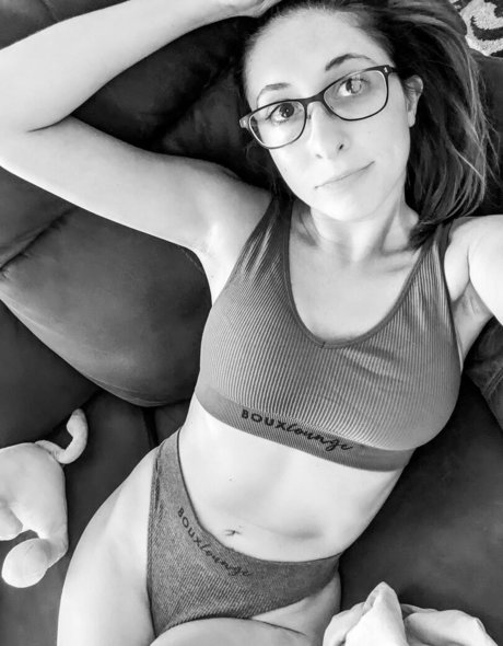 Ellie Hayden star sexy pictures