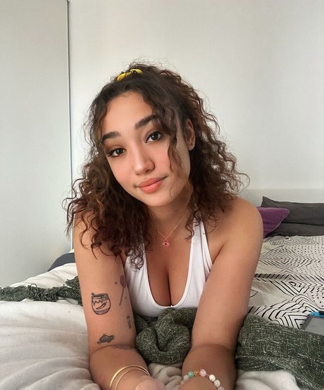Spicy Honey beautiful pornstar archive