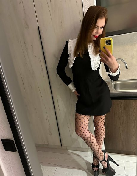 mianaughtygirl pornstar hot pics