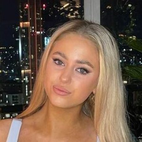 Faye Hanson pornstar erotic image
