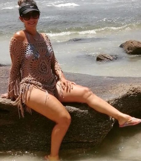 Soninha Coroa sexy actress galleries