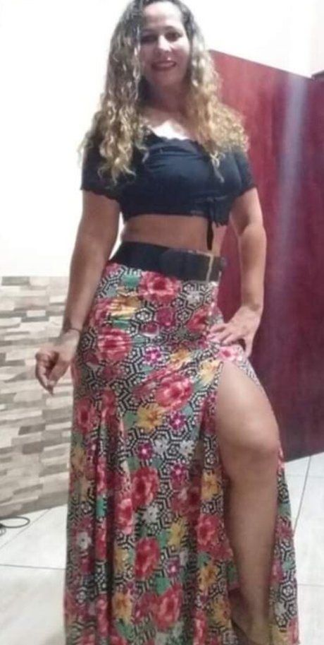 Soninha Coroa sexy model img
