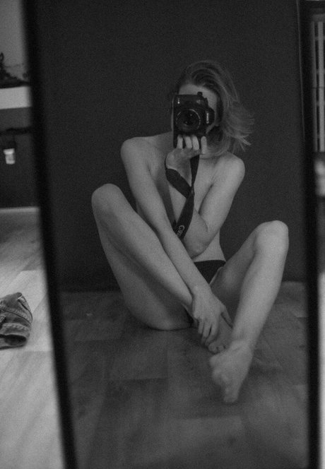 ivi ivinskaya model naked photo