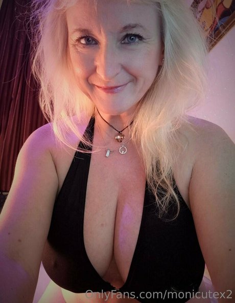 monicutex2 naked actress archive