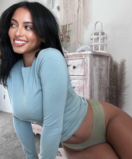 jonica pretty model gallery