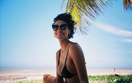 Debora Nascimento pretty model pic