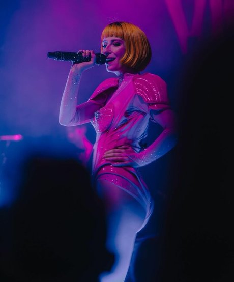 Tessa Violet pornstar art photos