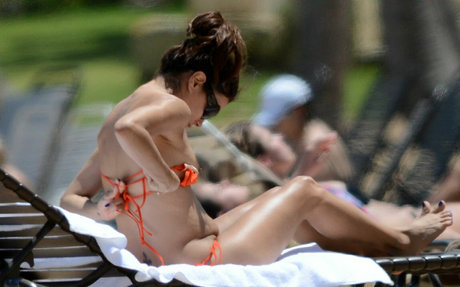 Eva Longoria art model img