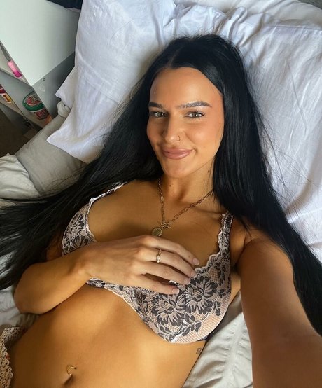 Louise Reid beautiful pornstar picture